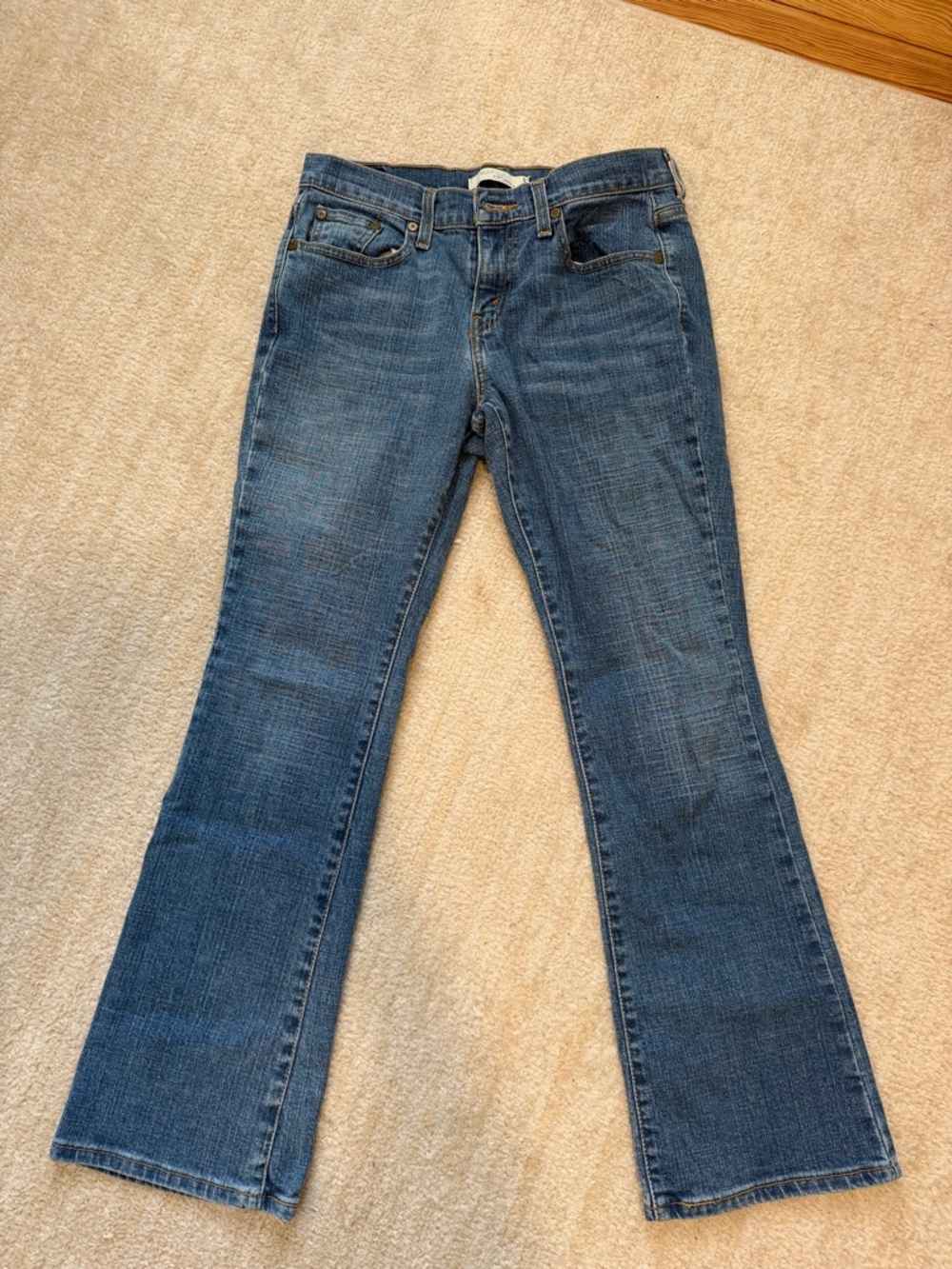 Vintage 2010 Levi's 515 Bootcut Jeans- medium blue, size 4